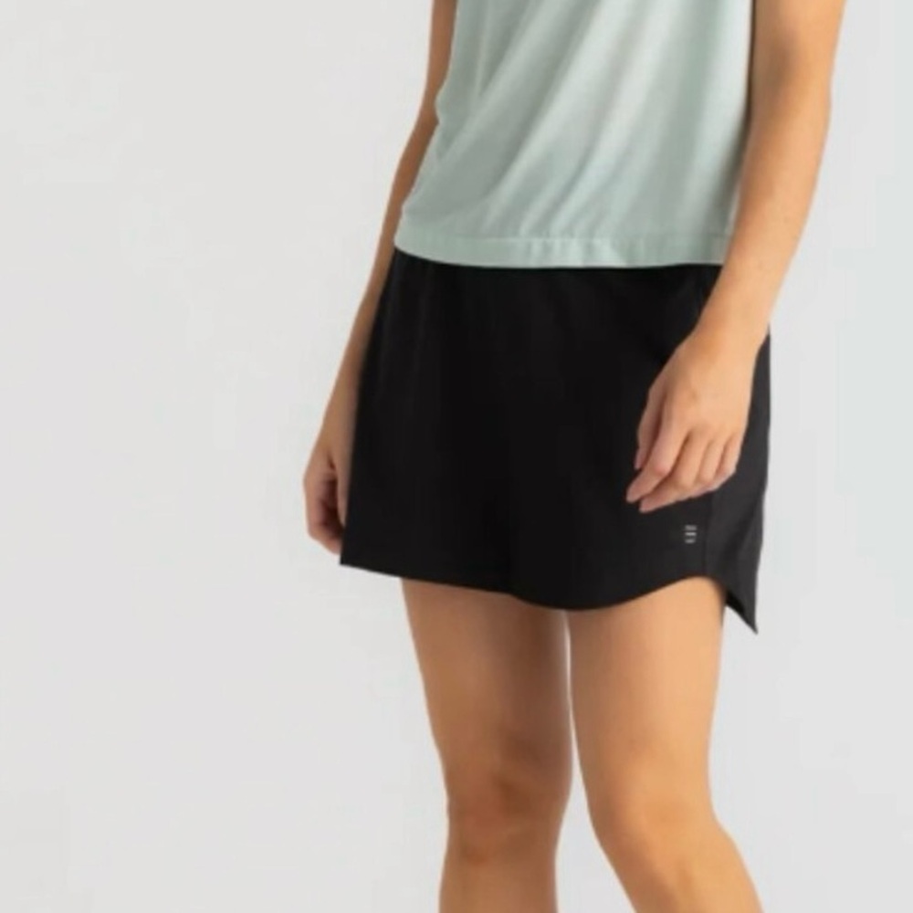 freefly black breeze active skort long